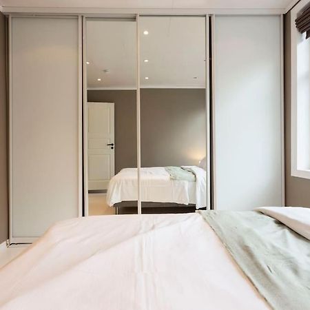New! Modern Top Floor Apartment In Historic Area! เบอร์เกน ภายนอก รูปภาพ